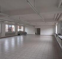 Vermietung Lagerfläche Laufen - 1.500,00 EUR Kaltmiete, ca.  182,00 m² in Laufen (PLZ: 83410)