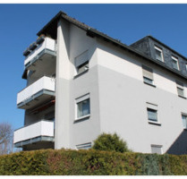 Gepflegte Wohnung mit vier Zimmern und Balkon in Dortmund