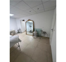 Kosmetikraum ca. 15m2 - z.B. Nageldesign - Nähe Wiesbaden