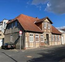 5 WE vermietet + Halle mit Baupotenzial – provisionsfrei - Celle