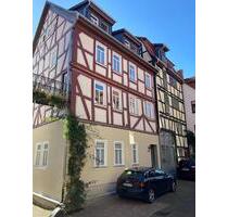 Frei ab 01.10. – charmante 2 Zi. DG Wohnung, Stadtmitte, EBK, 36 - Alsfeld