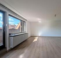 Modernes DG-Loft: 65 m², Loggia & Garage in Stadtmitte Tuttlingen