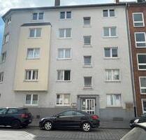**Schöne Dachgeschoss-Wohnung in Neudorf (4-Etagekein Aufzug)** - Duisburg Duisburg-Mitte