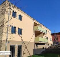 Erstbezug mit Terrasse, Fussbodenheizung, Badewanne, Dusche u.a. - Halle (Saale) Dölau