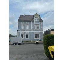 Mehrfamilienhaus teils renoviert - Solingen Mitte