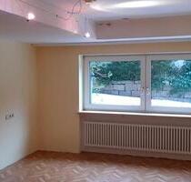 Freundliche 3-Zimmer-Terrassenwohnung in Hof frisch renoviert