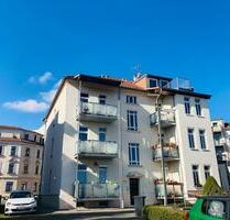2,5-Zimmer-Dachgeschosswohnung mit Dachterrasse, EBK, Stellplatz - Leipzig Nordost