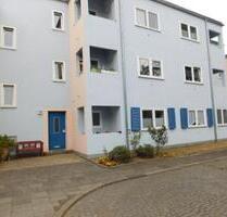 Glücksgriff! Renovierte Singlewohnung mit 2 Balkonen und modernisiertem Tageslichtbad - Duisburg Duisburg-Mitte