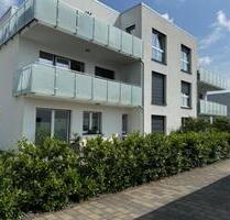 Helle, moderne Wohnung mit Terrasse, Garten & luxuriöser EBK - Springe
