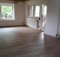 100 m² Wohnung an Nichtraucherin Ehepaar in Elze zu vermieten.