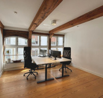 Helles Büro für 2–4 Personen in Hamburgs Altstadt
