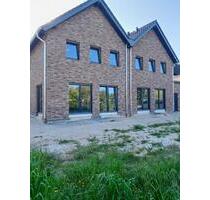 Einfamilienhaus zu vermieten - 1.350,00 EUR Kaltmiete, ca.  120,00 m² in Geilenkirchen (PLZ: 52511)