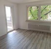 Renovierte 2-Zimmer-Wohnung im 1. Obergeschoss zu vermieten!*Mit Balkon* - Duisburg Hamborn