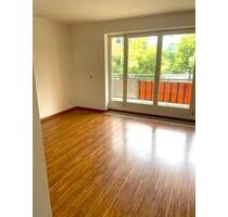Neu renovierte 1-Raum-Wohnung mit Balkon in TAUCHA