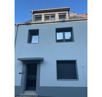 Frisch saniertes Reihenendhaus mit Innenstadtlage in Koblenz