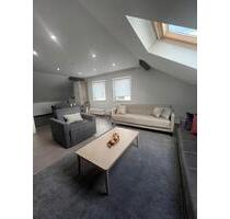 Helle Dachgeschosswohnung - 1.000,00 EUR Kaltmiete, in Niederkassel (PLZ: 53859)