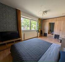 Zimmer frei in liebevoller, grüner Wohnung mit großer Terrasse – - Hamburg Harburg