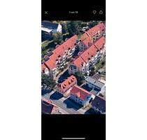 Aussergewöhnliche Zweiraumwohnung mit Tiefgaragenplatz und Balkon - Heidenau