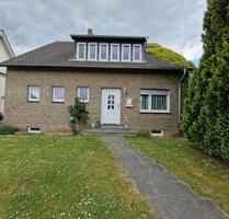 freistehendes Einfamilienhaus - 389.000,00 EUR Kaufpreis, ca.  186,00 m² in Geilenkirchen (PLZ: 52511)