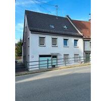 Zentral gelegenes Zweifamilienhaus in Babenhausen BILDER FOLGEN