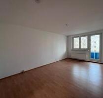 * Praktische 2-RW *Balkon * Tageslichtbad mit Wanne * - Magdeburg Leipziger Straße