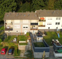 Top gepflegte Eigentumswohnung mit kleinem Garten u. Stellplätzen - Wiehl