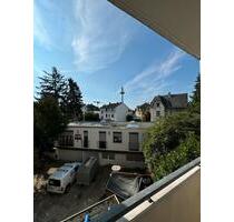 Helle 1-Zimmer-Wohnung mit Balkon und EBK in Frankfurt-Ginnheim - Frankfurt am Main