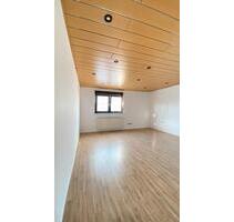 Lichtdurchflutete Wohnung für kalt 700€ - Püttlingen