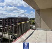 Barrierefreie Dachwohnung mit 2 Balkonen an der Elbe in beliebten HafenCity! Erstbezug! - Dresden Neustadt