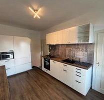 6-Zimmer-Wohnung mit eigener Terrasse und Garten in Griesheim - Darmstadt Darmstadt-Nord