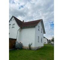 Haus zur Vermietung in Asslar - 1.600,00&nbsp;EUR Kaltmiete, ca.&nbsp; 140,00&nbsp;m&sup2; in Wetzlar (PLZ: 35576) Altenberger Straße