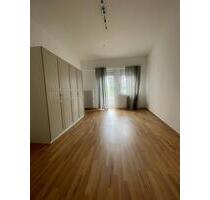 Geräumige Stadtwohnung mit Balkon - zentrale Lage Kaiserslautern