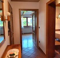 möblierte 2 Zimmer Dachgeschoßwohnung mit Balkon KM 600 € - Kraiburg am Inn
