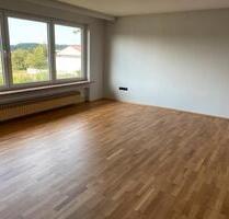 Helle sanierte 5-Zimmer-Wohnung in Hettstadt - Würzburg Steinbachtal