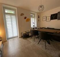 **Schöne 3-Zimmer mit Balkon und Zugang in den Garten, Wannenbad und Laminat** - Chemnitz Ebersdorf