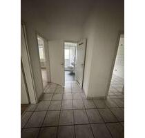 Gepflegte drei Zimmer Wohnung mit Garten zu vermieten! - Lüdenscheid Staberg