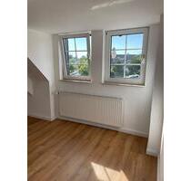 Dachgeschosswohnung - 1.650,00 EUR Kaltmiete, in Essen (PLZ: 45133) Stadtbezirk IX
