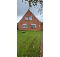 Einfamilienhaus mit großem Nebengebäude - Uplengen