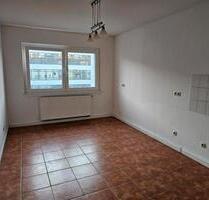 schöne kleine 2 Zimmerwohnung in Offenbach Schloßstraße - Offenbach am Main