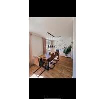 Hochwertige 3-Zimmer-Wohnung + Balkon und Küche - Hof Neuhof