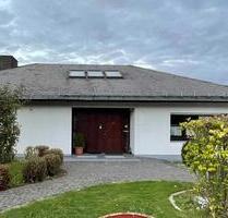 Großzügige 5-Zimmer-Wohnung mit 1.500 m² Garten in Battenberg - Battenberg (Eder)