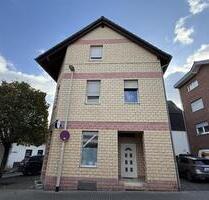 Saniertes 2-Etagen-Haus mit 125 m² Wohnfläche in zentraler Lage von Frechen