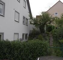 Sehr schöne helle 3-Zimmer-DG-Wohnung mit EBK in Weisendorf 91085