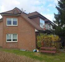 JÄMLITZ: Gemütliche 2-Zimmer-Wohnung im 1.OG mit Laminatboden und Dusche - Spremberg