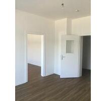 Sanierte und renovierte 2-Zimmer-Wohnung mit Balkon und Tageslichtbad - Wiesbaden Südost