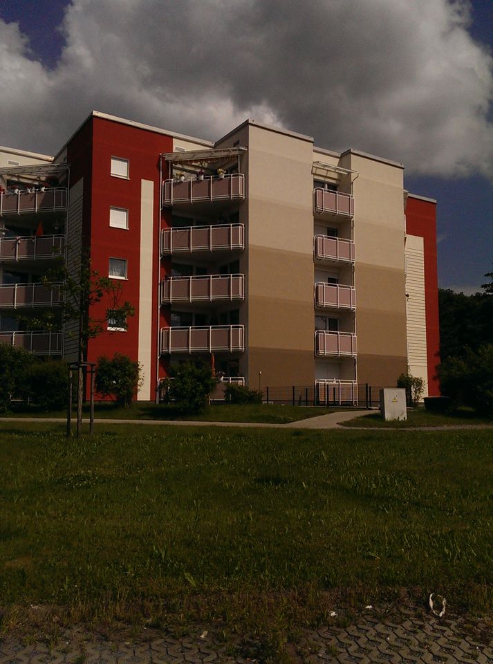 Ruhige 3-Raumwohnung mit Balkon in Arnsdorf