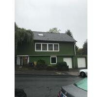 Freistehendes Einfamilienhaus mit 2 Garagen in Remscheid-City