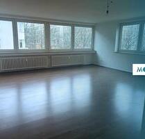 Familien aufgepasst: Große 4-Zimmer-Wohnung nahe der RÜ zu vermieten - Essen Stadtbezirk II
