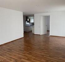 Moderne 2-Zimmer-Wohnung mit Balkon & Tiefgarage in Giengen - Giengen an der Brenz
