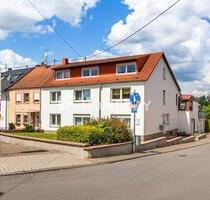 Mehrgenerationenhaus oder Haus für Praxis, sehr gepflegt, 270qm - Schwalbach